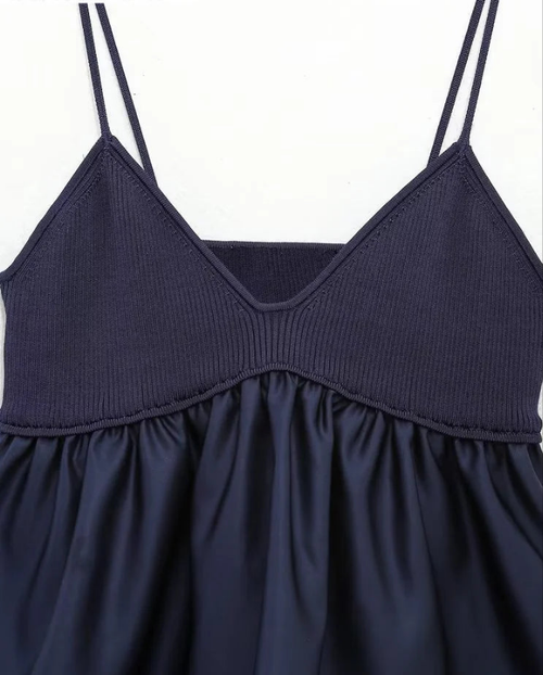 Obsidian Phoenix V-Neck Knit Patchwork Blouse - Pleated Hem, Sling Smock Design, Chic Women's Top